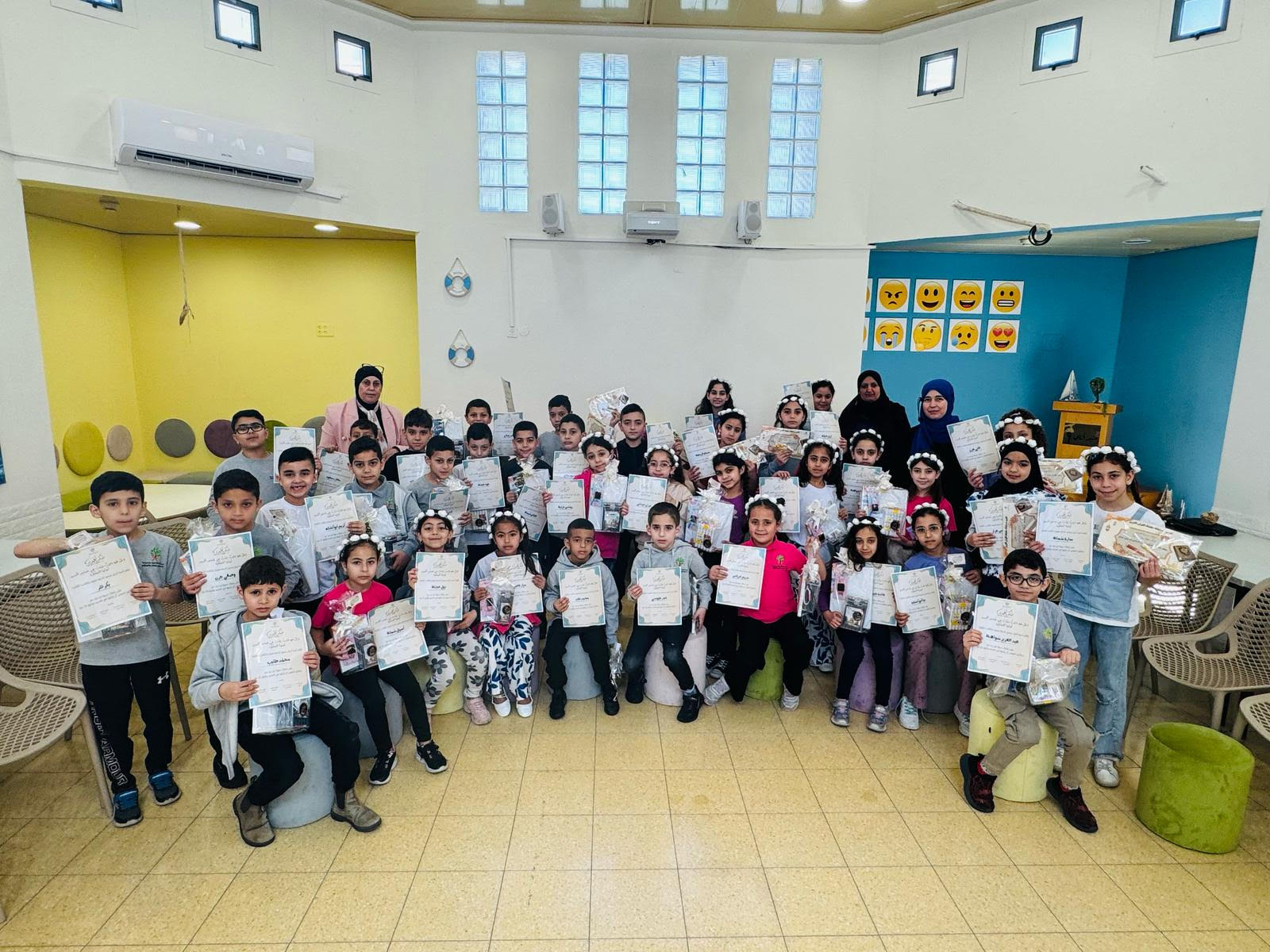 تكريم 38 حافظ لسور من جزء عمّ  في مدرسة أجيال الابتدائية في جلجولية 